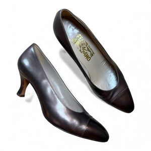 Salvatore Ferragamo VTG Leather Cap Toe Pumps Heels Women’s Shoes - US Size 8 B